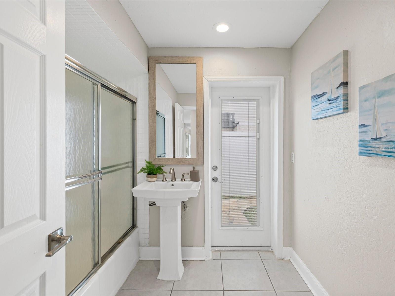 ISLAND ESTATE - Residential