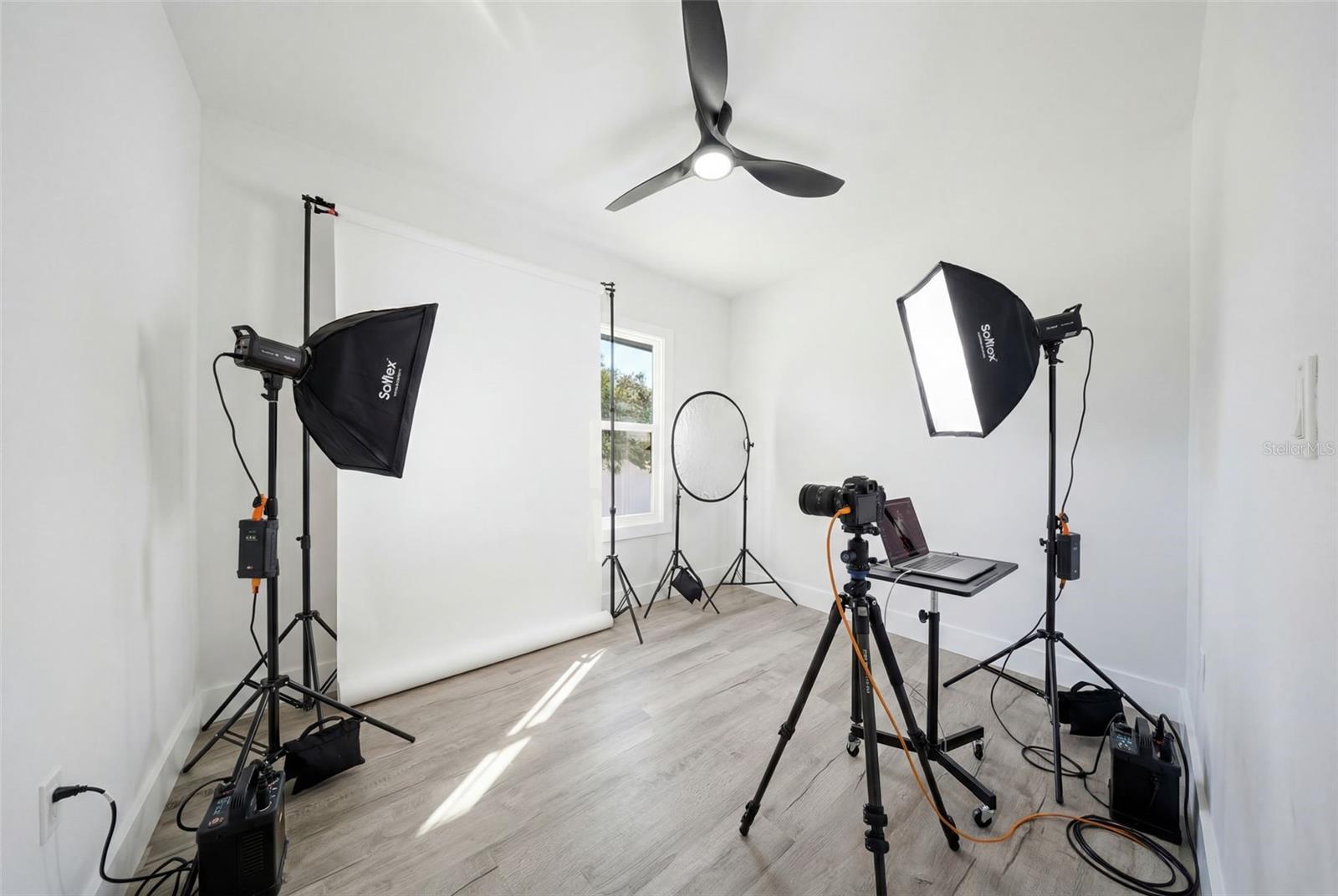 ROYAL PALM PARK - Commercial Sale