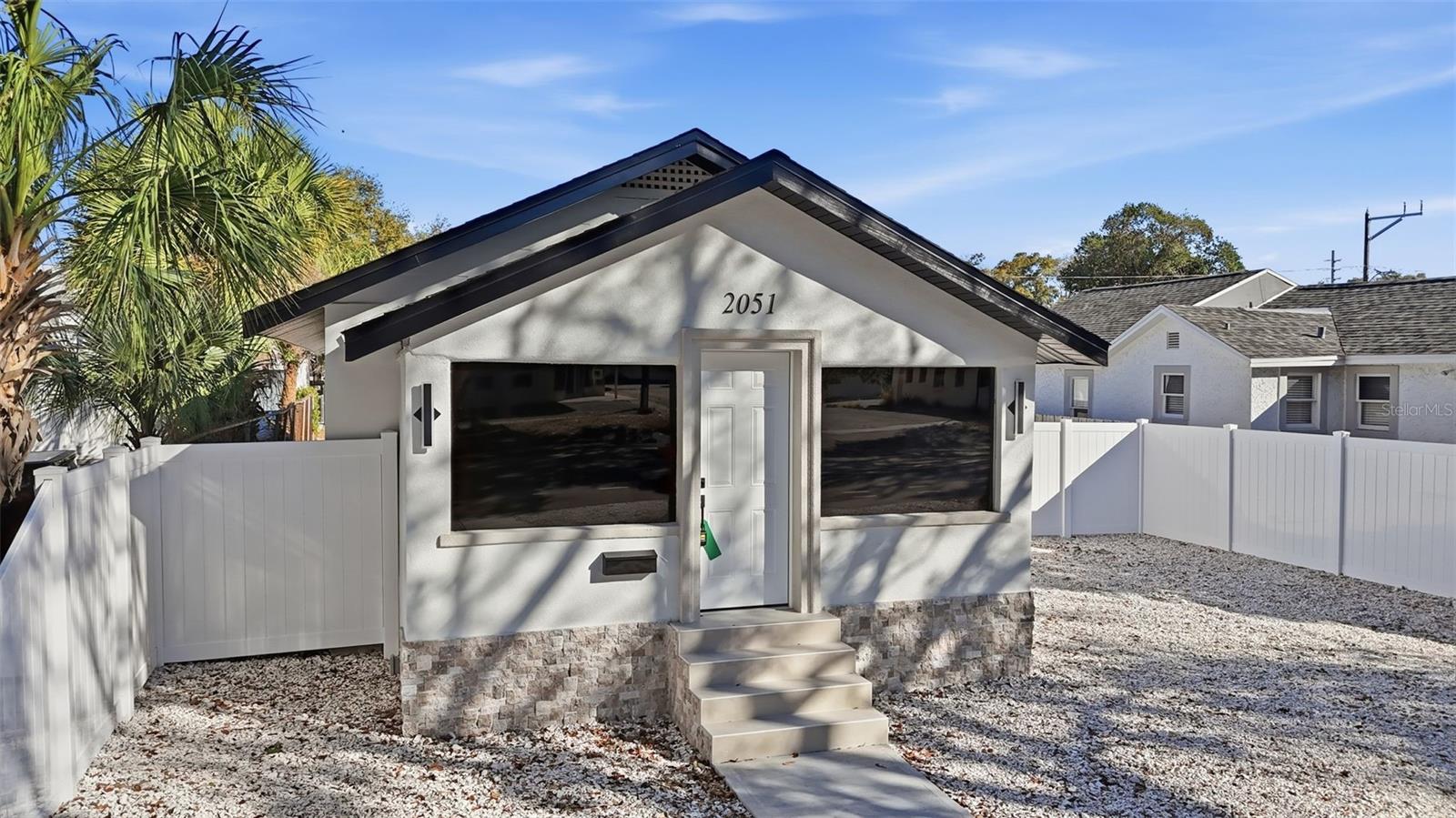 ROYAL PALM PARK - Commercial Sale