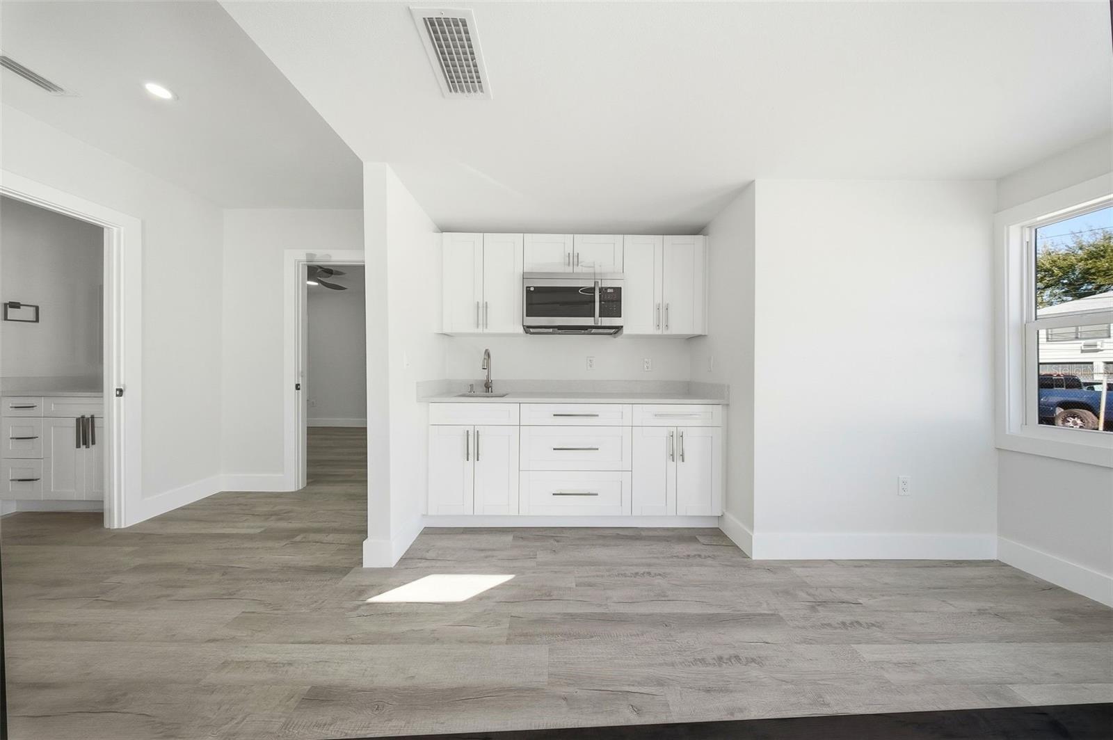 ROYAL PALM PARK - Commercial Sale