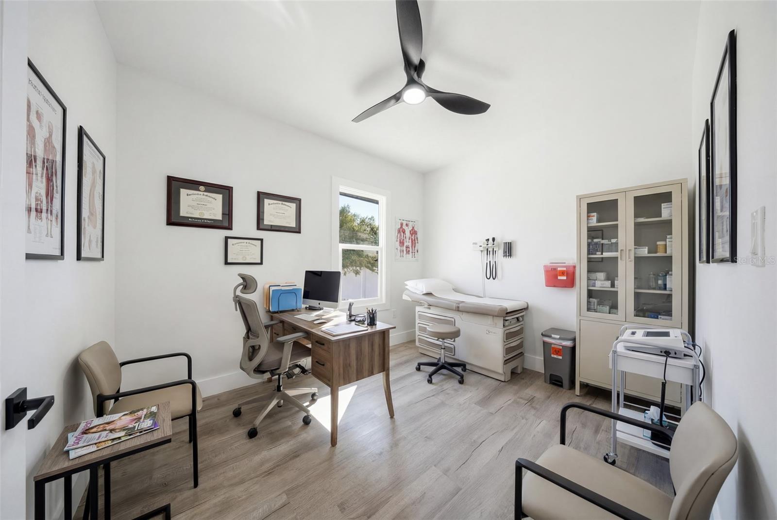 ROYAL PALM PARK - Commercial Sale