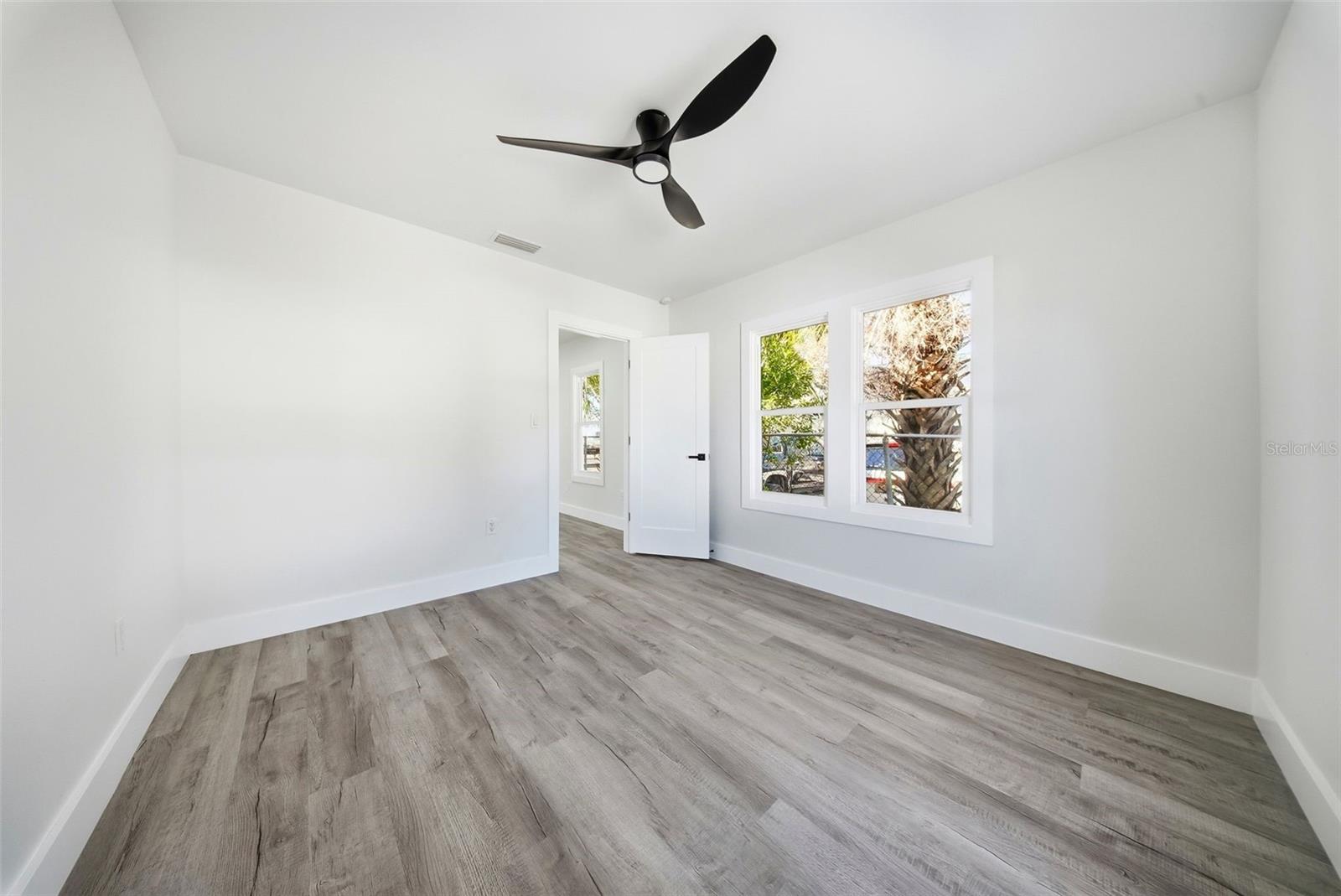 ROYAL PALM PARK - Commercial Sale