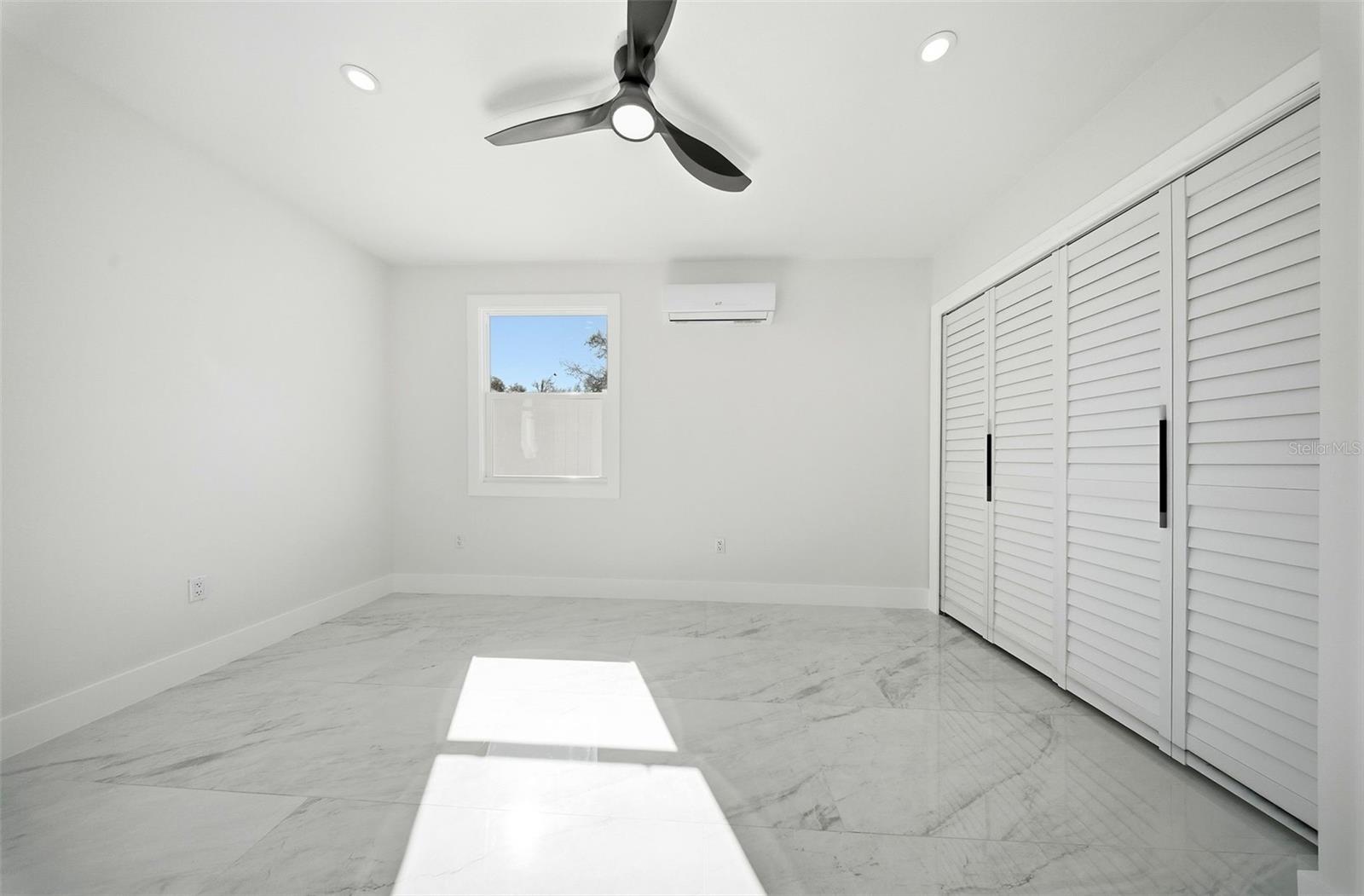 ROYAL PALM PARK - Commercial Sale