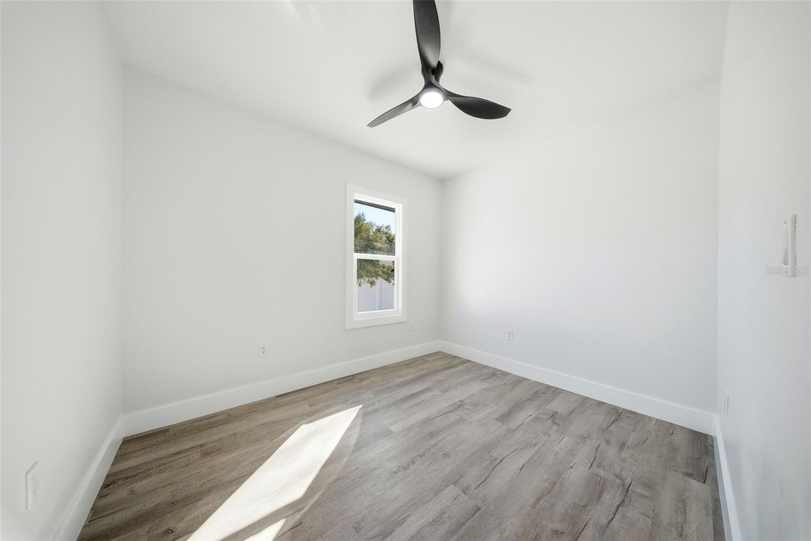 ROYAL PALM PARK - Commercial Sale