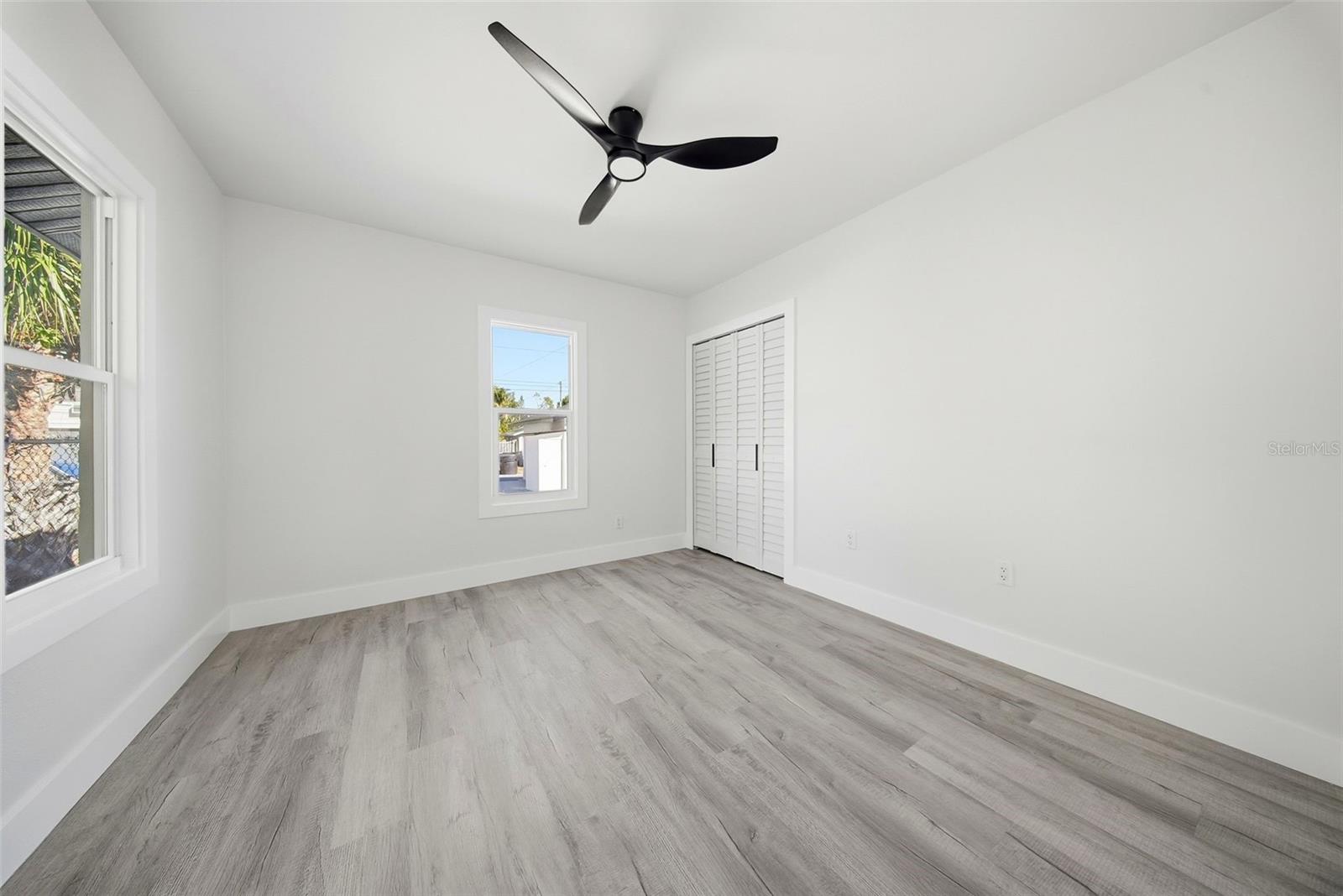 ROYAL PALM PARK - Commercial Sale