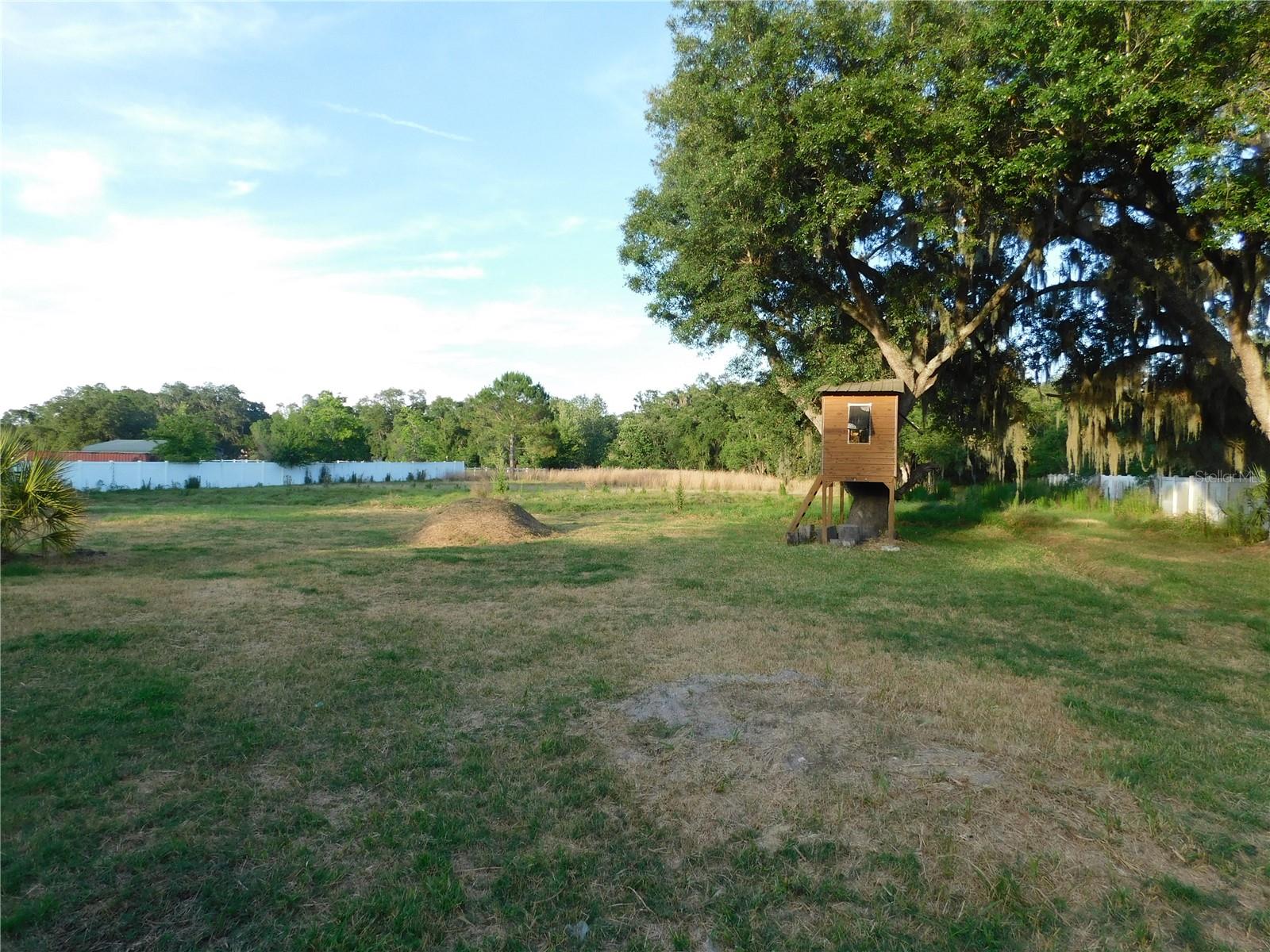 SCANLON COUNTRY ESTATES - Residential