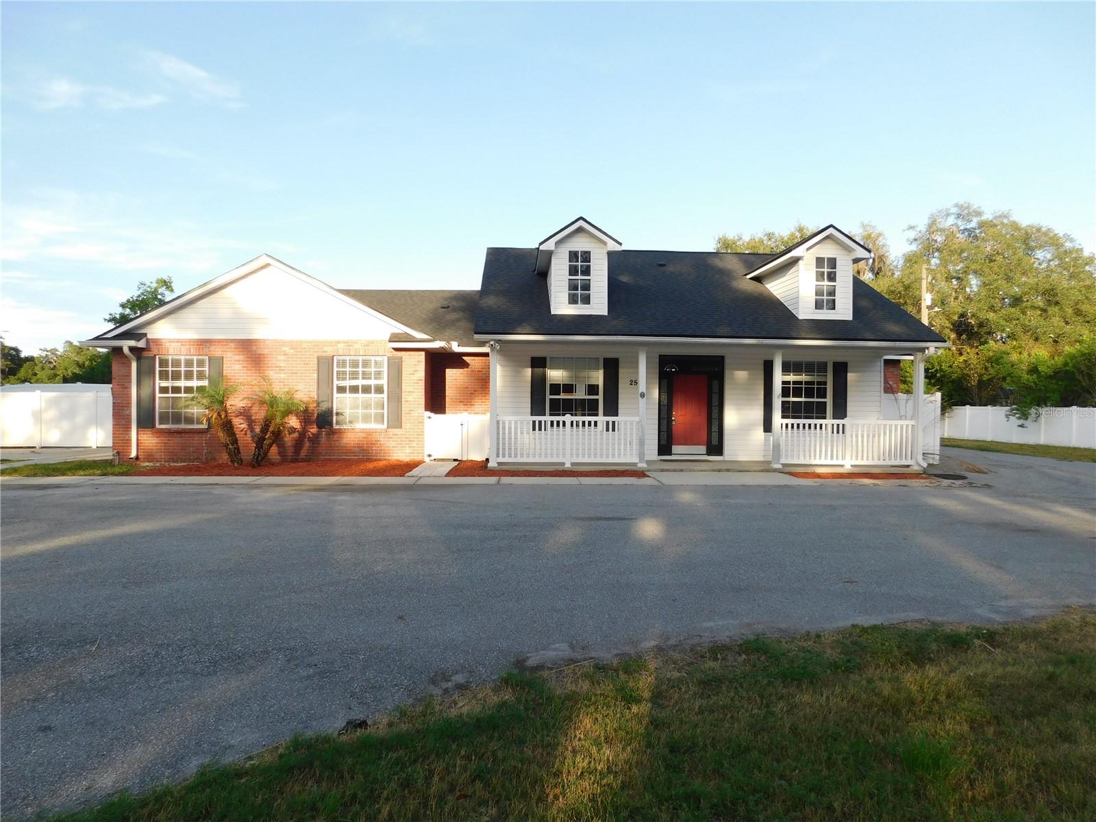 SCANLON COUNTRY ESTATES - Residential