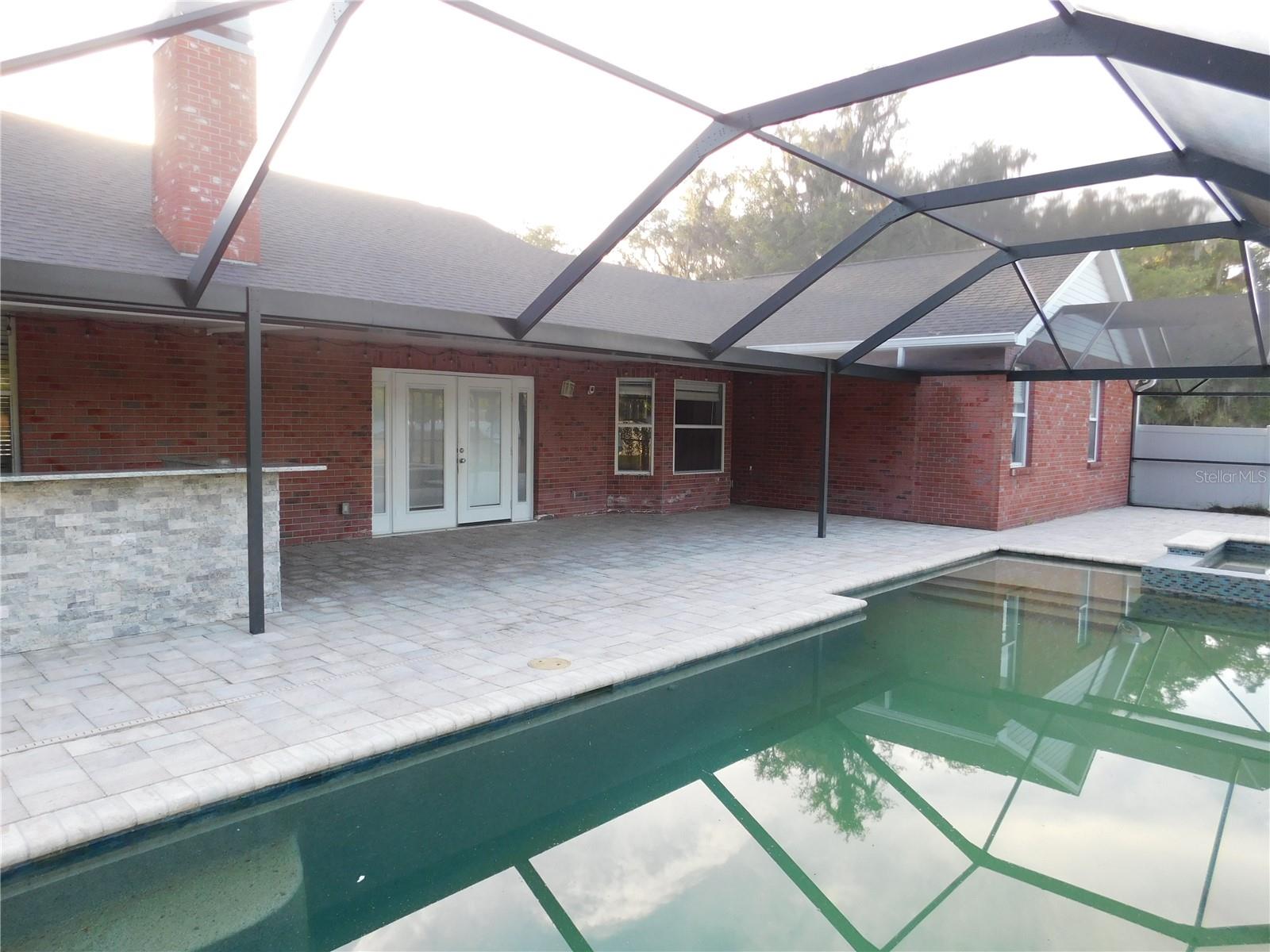 SCANLON COUNTRY ESTATES - Residential