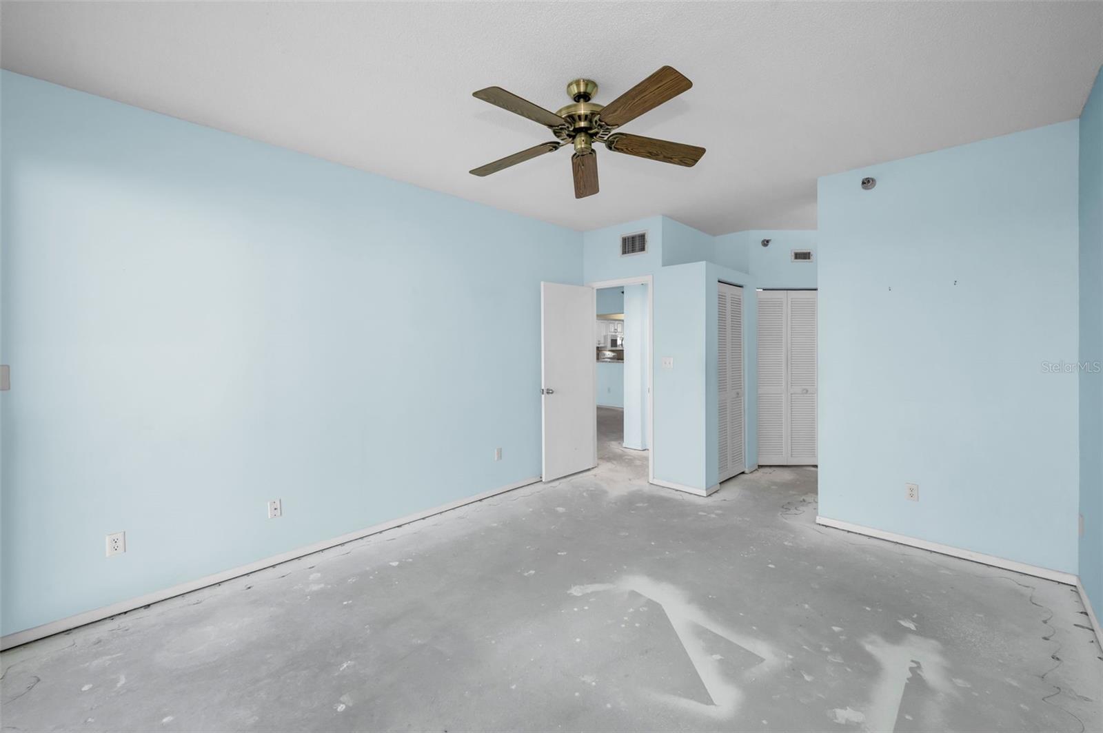 HARBOURSIDE CONDO - Residential