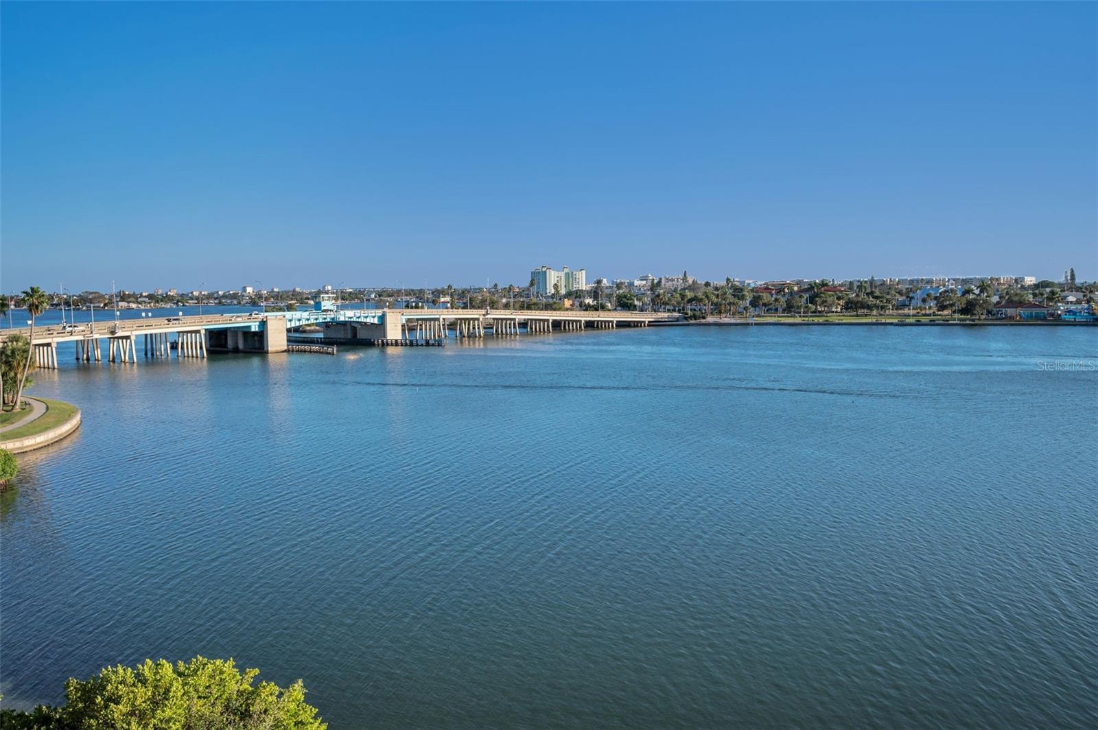 HARBOURSIDE CONDO - Residential