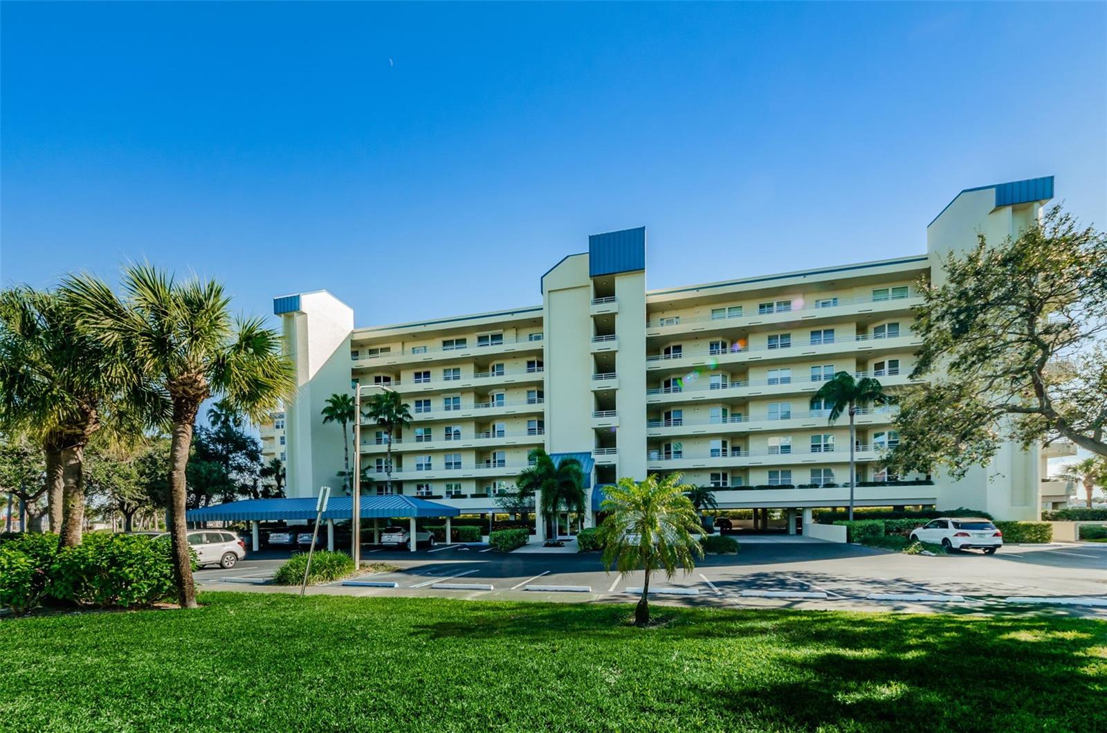 HARBOURSIDE CONDO - Residential