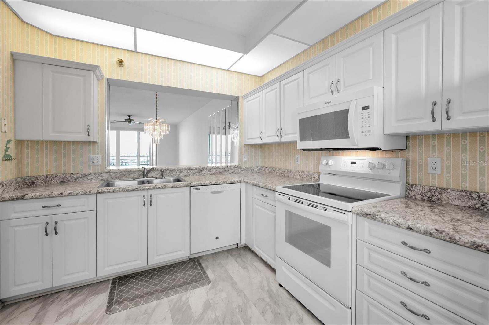 HARBOURSIDE CONDO - Residential