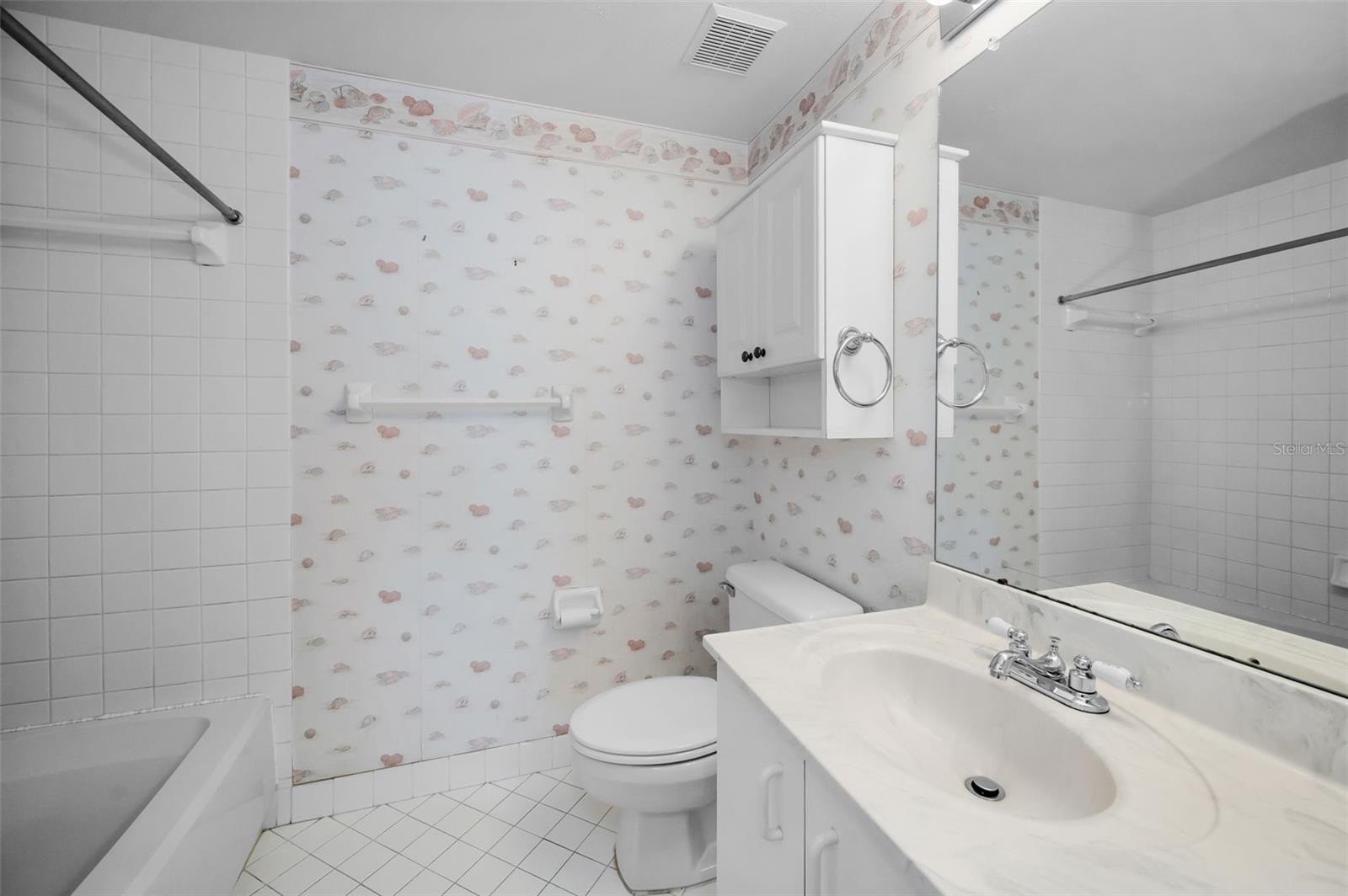 HARBOURSIDE CONDO - Residential