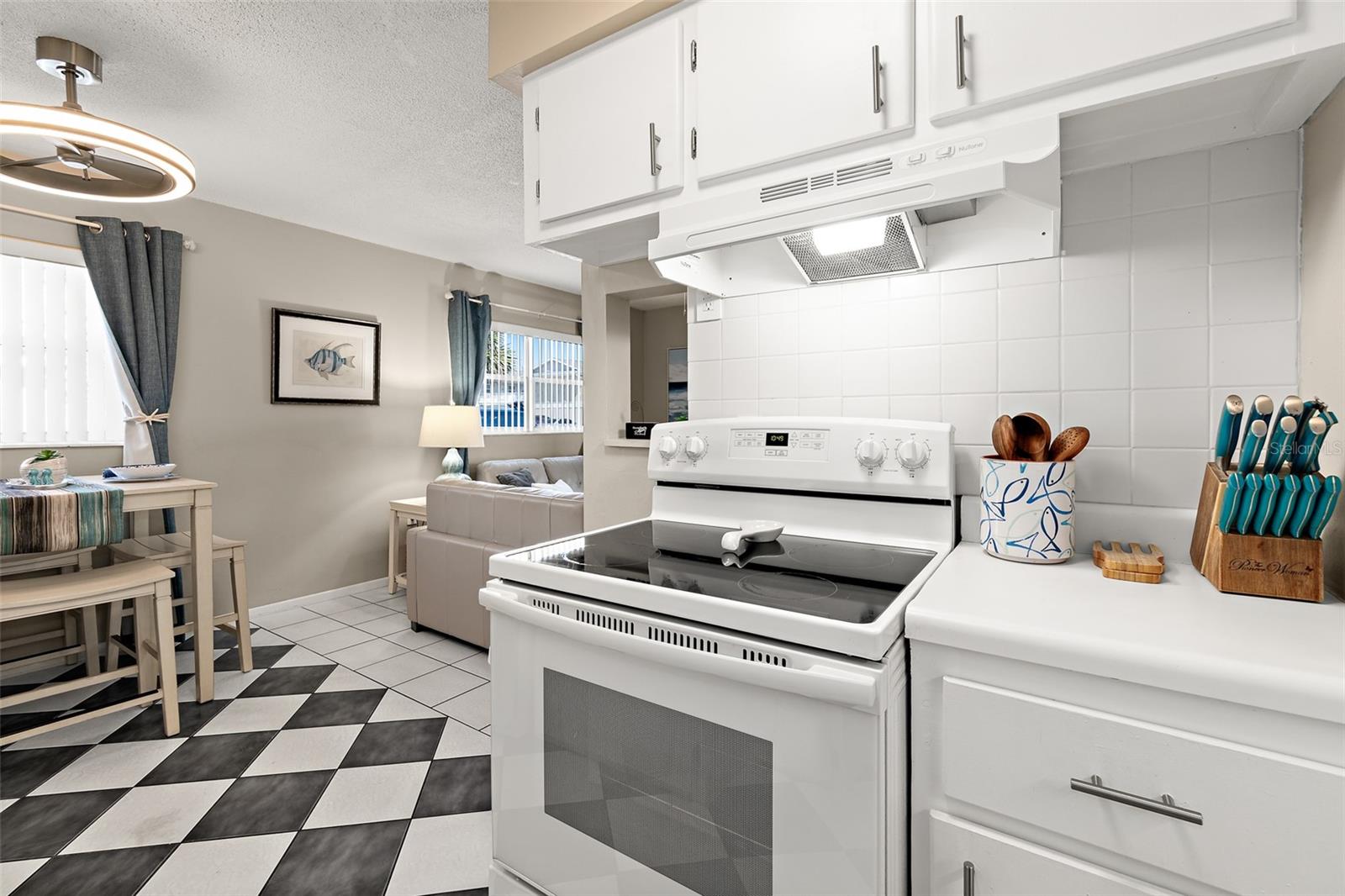 AVON BY SEA - Residential