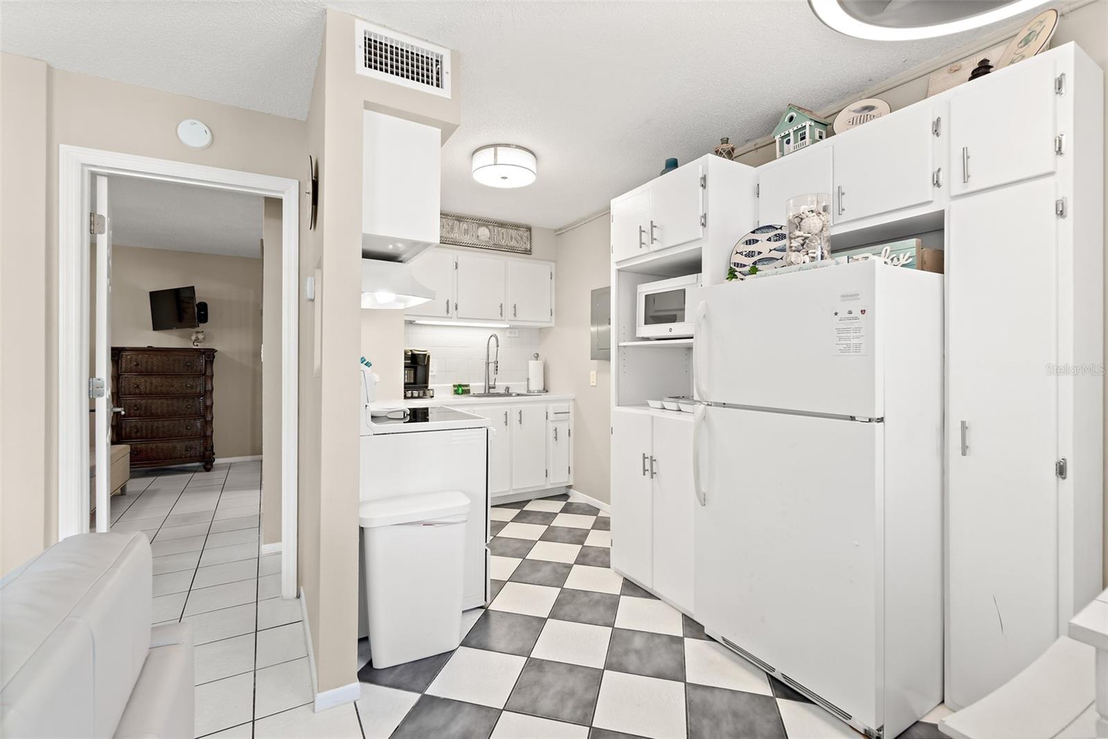 AVON BY SEA - Residential