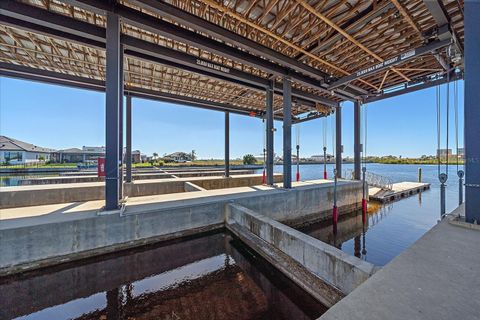 A home in PALMETTO