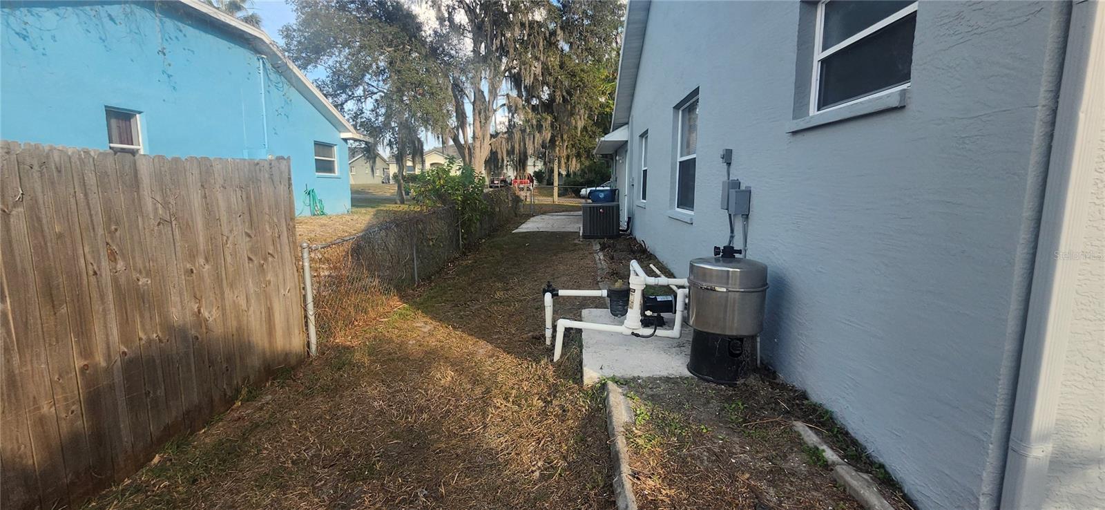 SPRING HILL - Residential