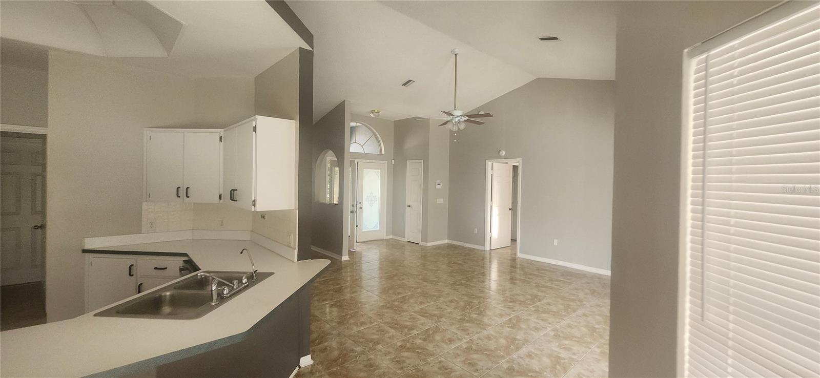 SPRING HILL - Residential