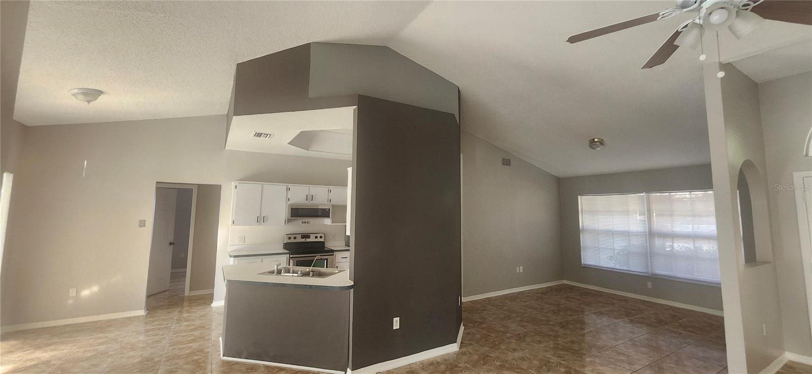 SPRING HILL - Residential