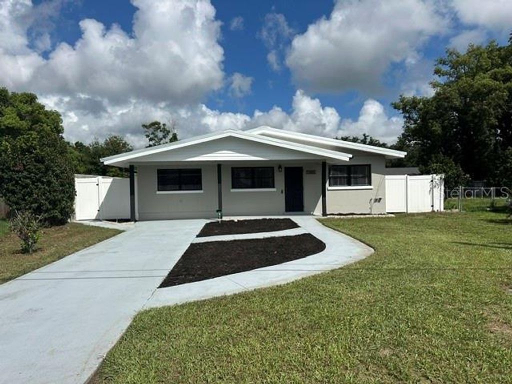 Photo of 1365 Sheridan Street SW, Winter Haven, FL 33880 (MLS # L4963213)