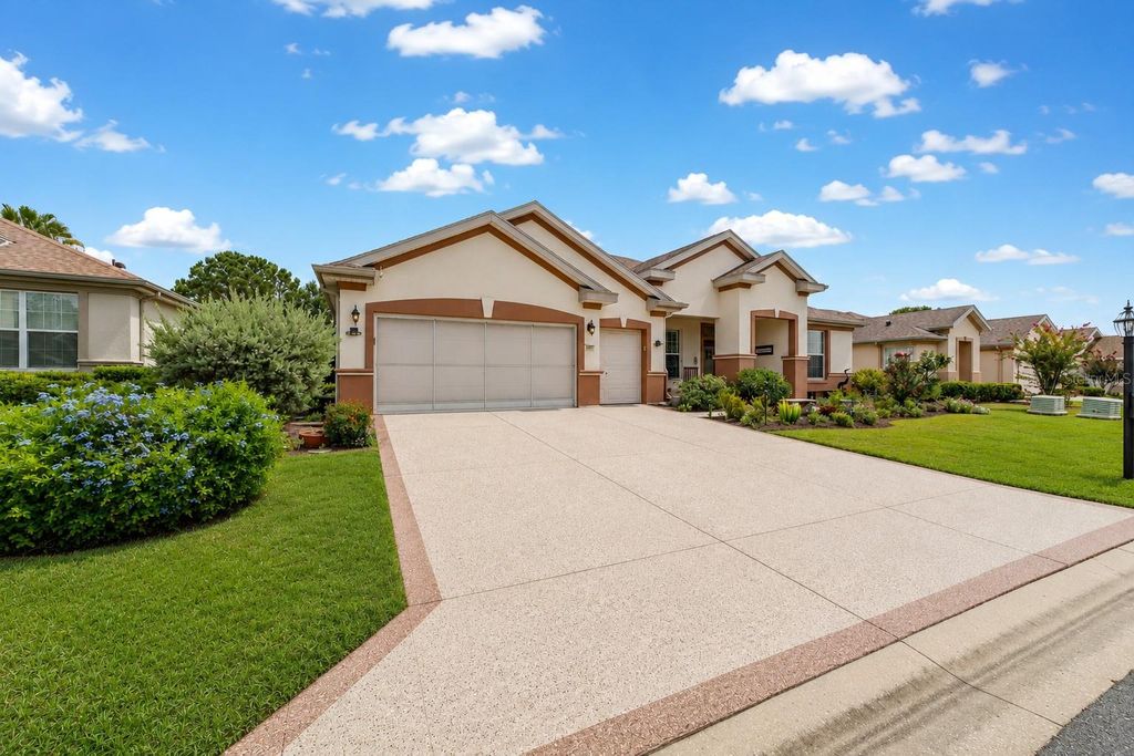 Photo of 9361 SE 137th Street Road, Summerfield, FL 34491 (MLS # OM727978)