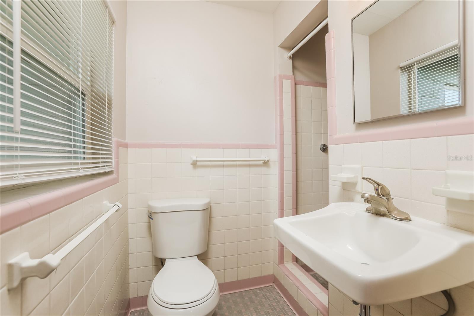 HIAWASSA HIGHLANDS - Residential Lease