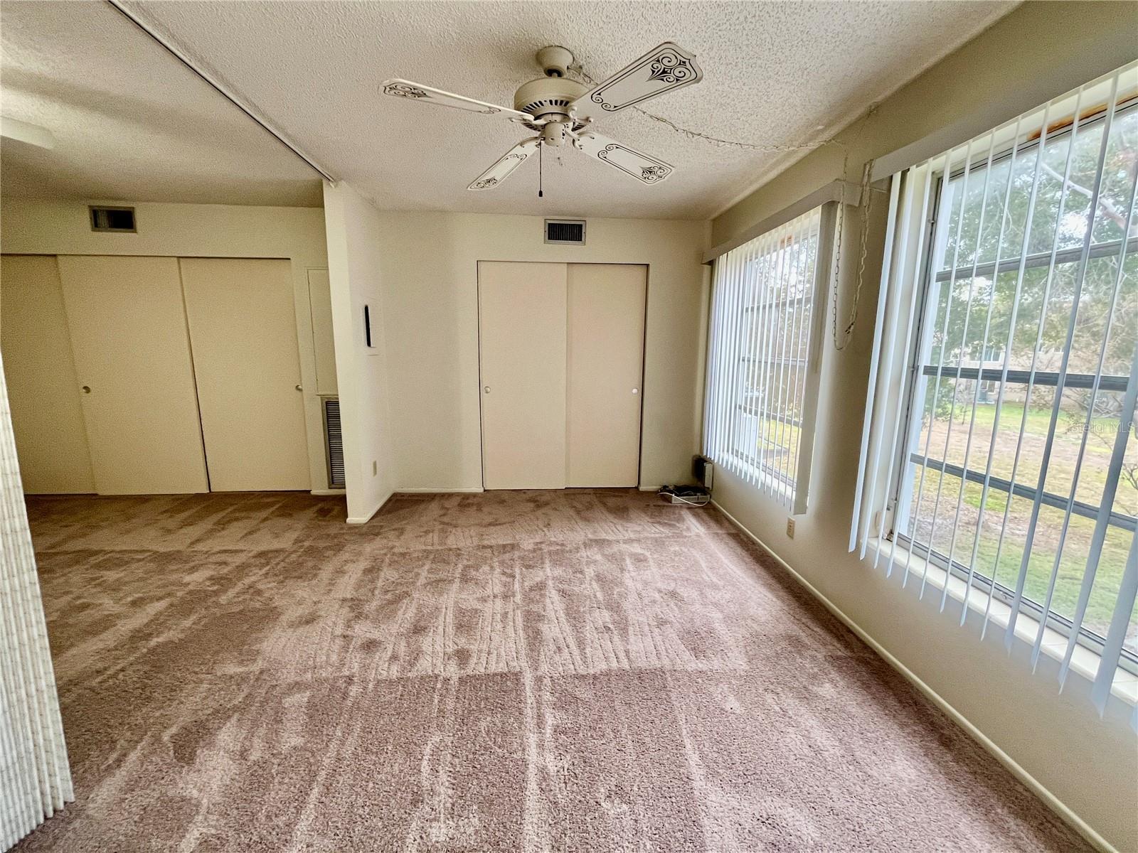 ON TOP OF THE WORLD - Residential