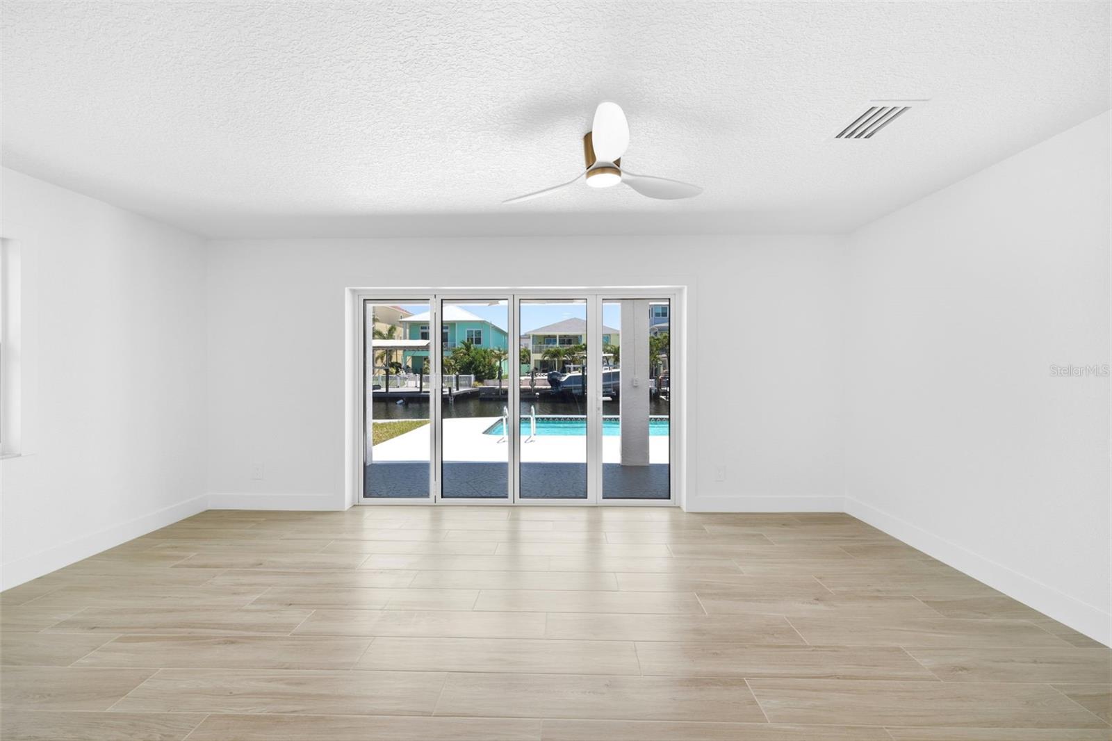 GULF HARBORS WOODLANDS - Residential