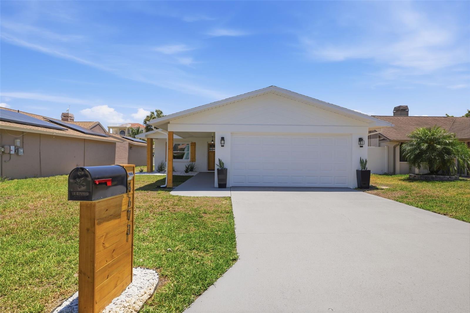 GULF HARBORS WOODLANDS - Residential