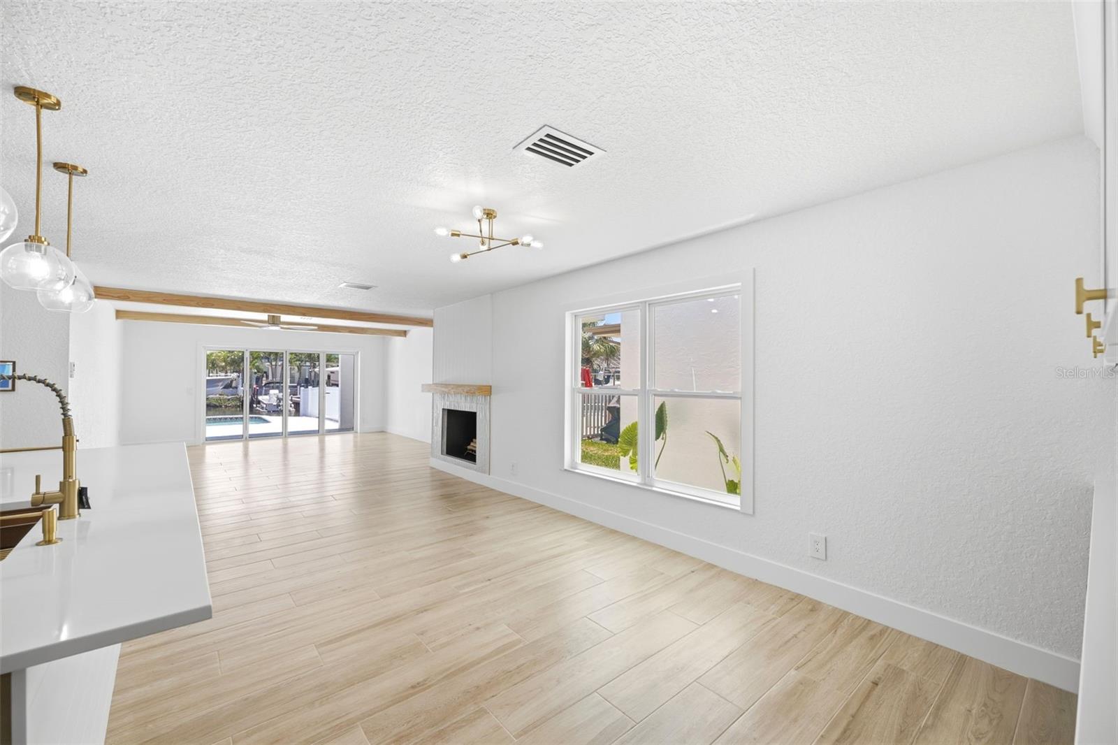 GULF HARBORS WOODLANDS - Residential