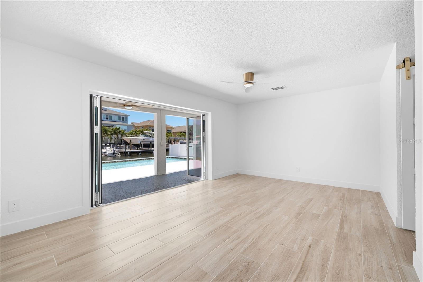 GULF HARBORS WOODLANDS - Residential