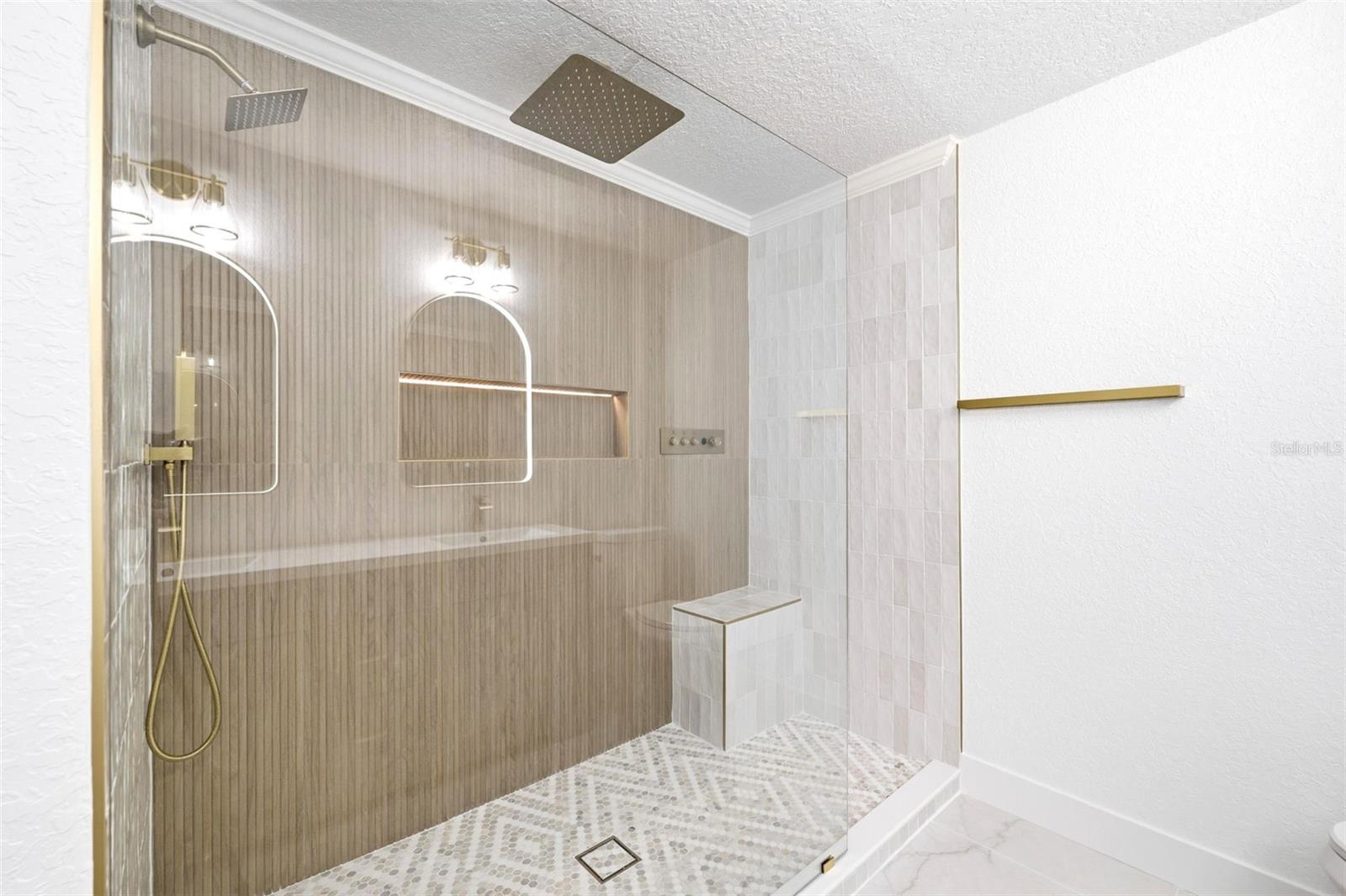 GULF HARBORS WOODLANDS - Residential