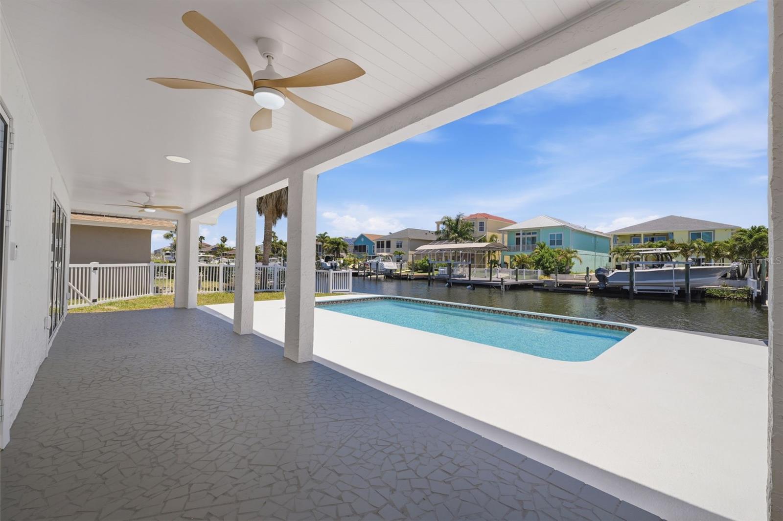 GULF HARBORS WOODLANDS - Residential