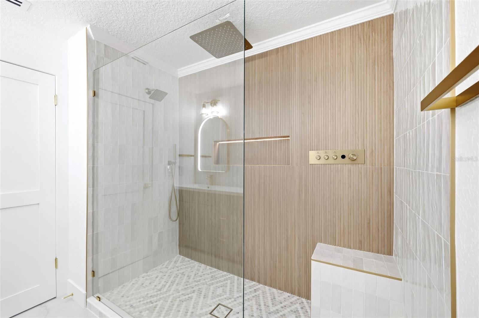 GULF HARBORS WOODLANDS - Residential