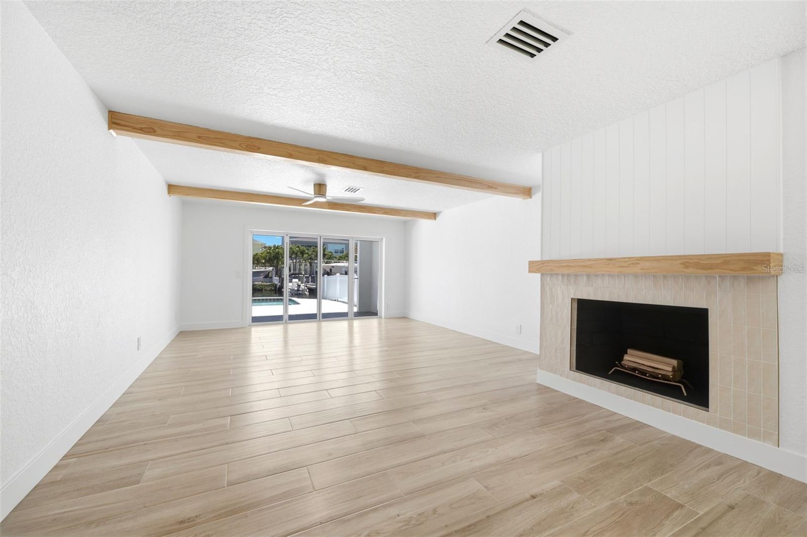GULF HARBORS WOODLANDS - Residential