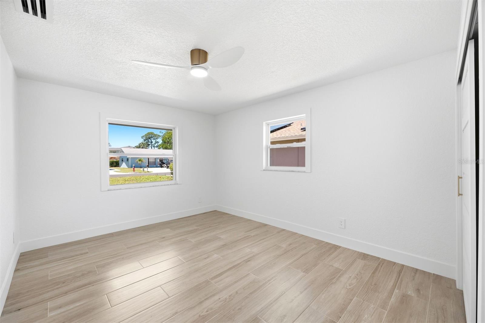 GULF HARBORS WOODLANDS - Residential