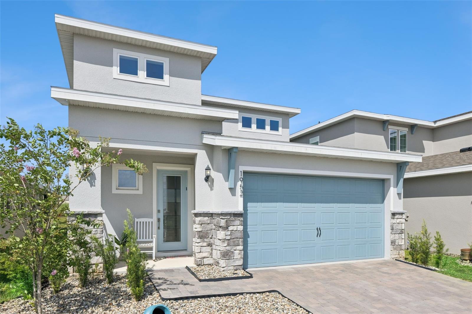 1952 SUNSHINE PEAK DRIVE