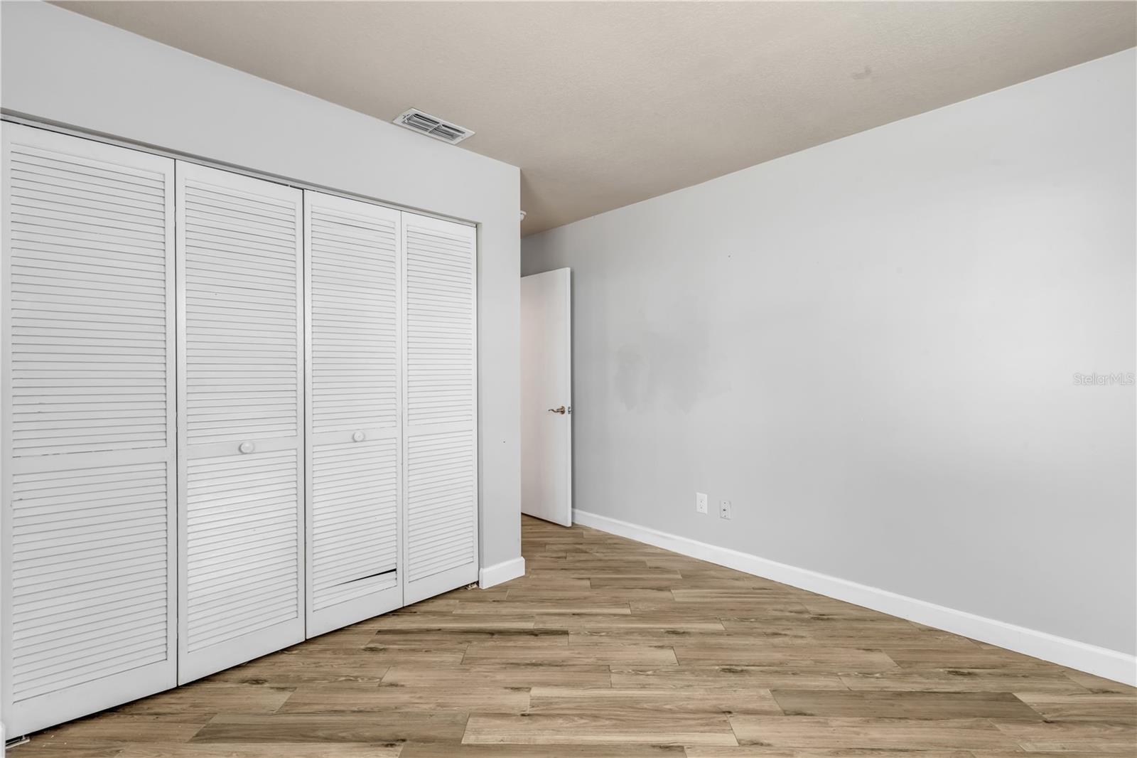 HAWKS LANDING AT PELICAN BAY CONDO PH 01-06 AMD 01 - Residential