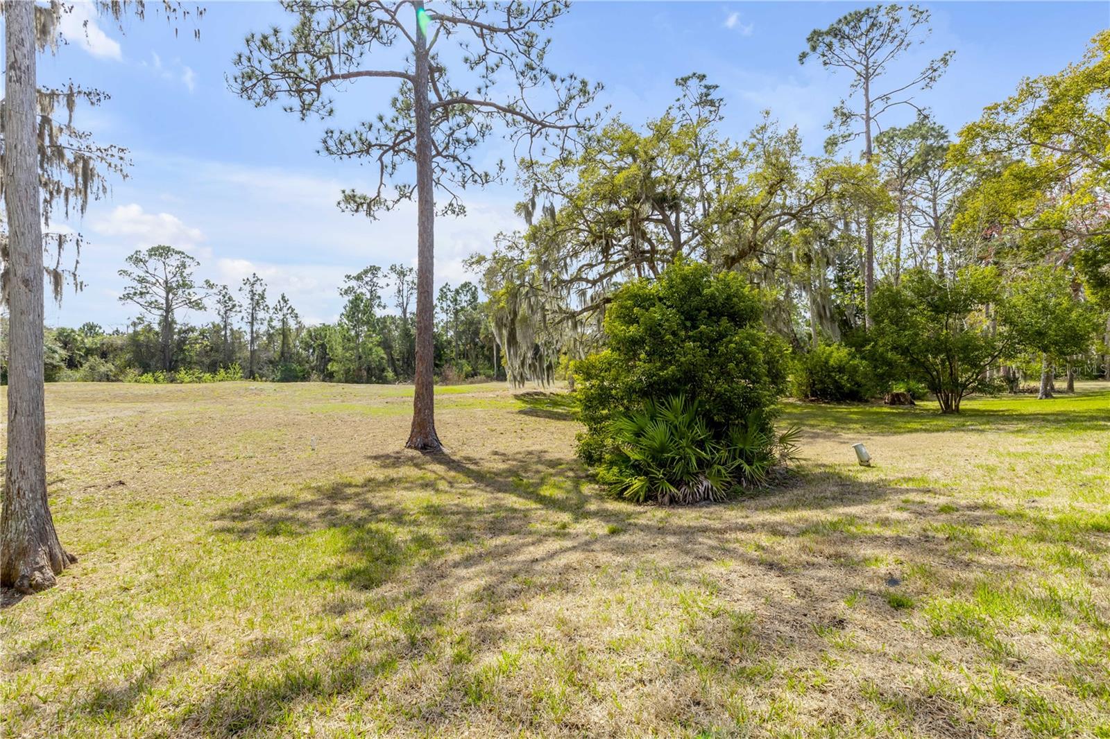 HAWKS LANDING AT PELICAN BAY CONDO PH 01-06 AMD 01 - Residential