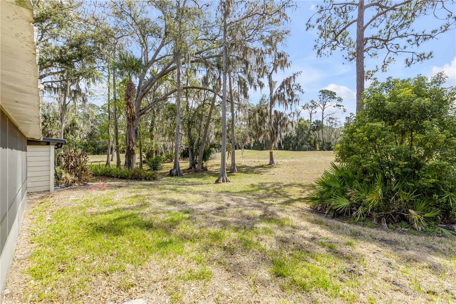 HAWKS LANDING AT PELICAN BAY CONDO PH 01-06 AMD 01 - Residential