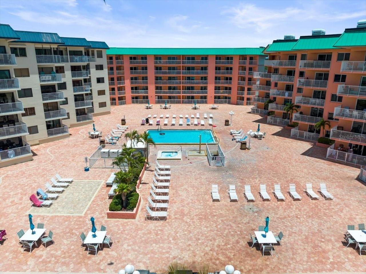 BEACH COTTAGE CONDO - Residential