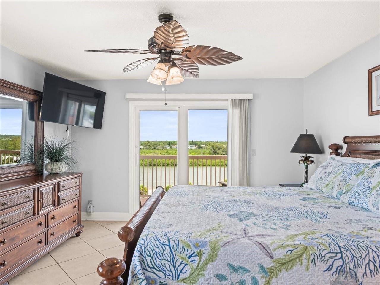 BEACH COTTAGE CONDO - Residential