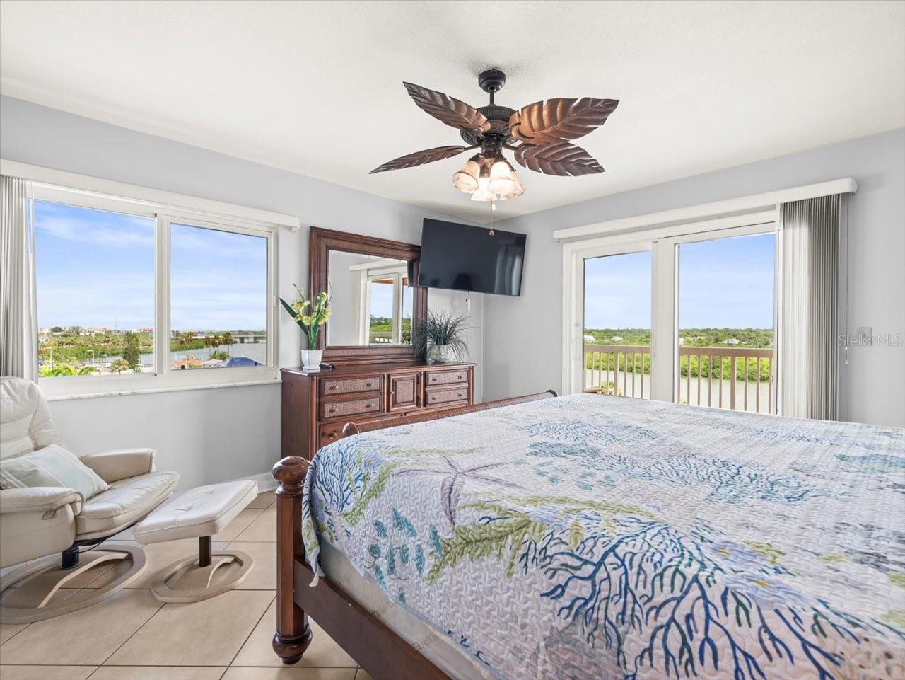 BEACH COTTAGE CONDO - Residential