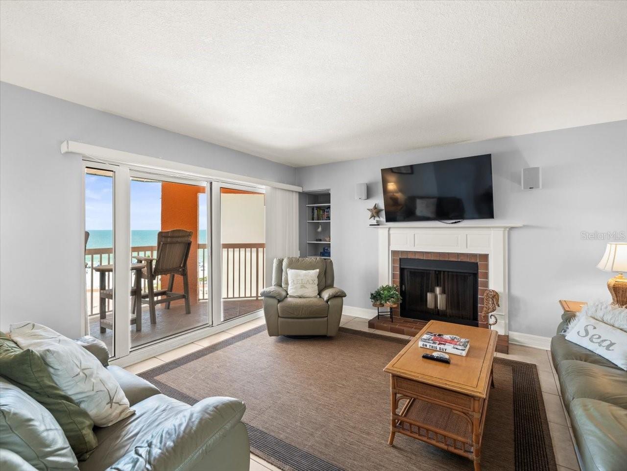 BEACH COTTAGE CONDO - Residential