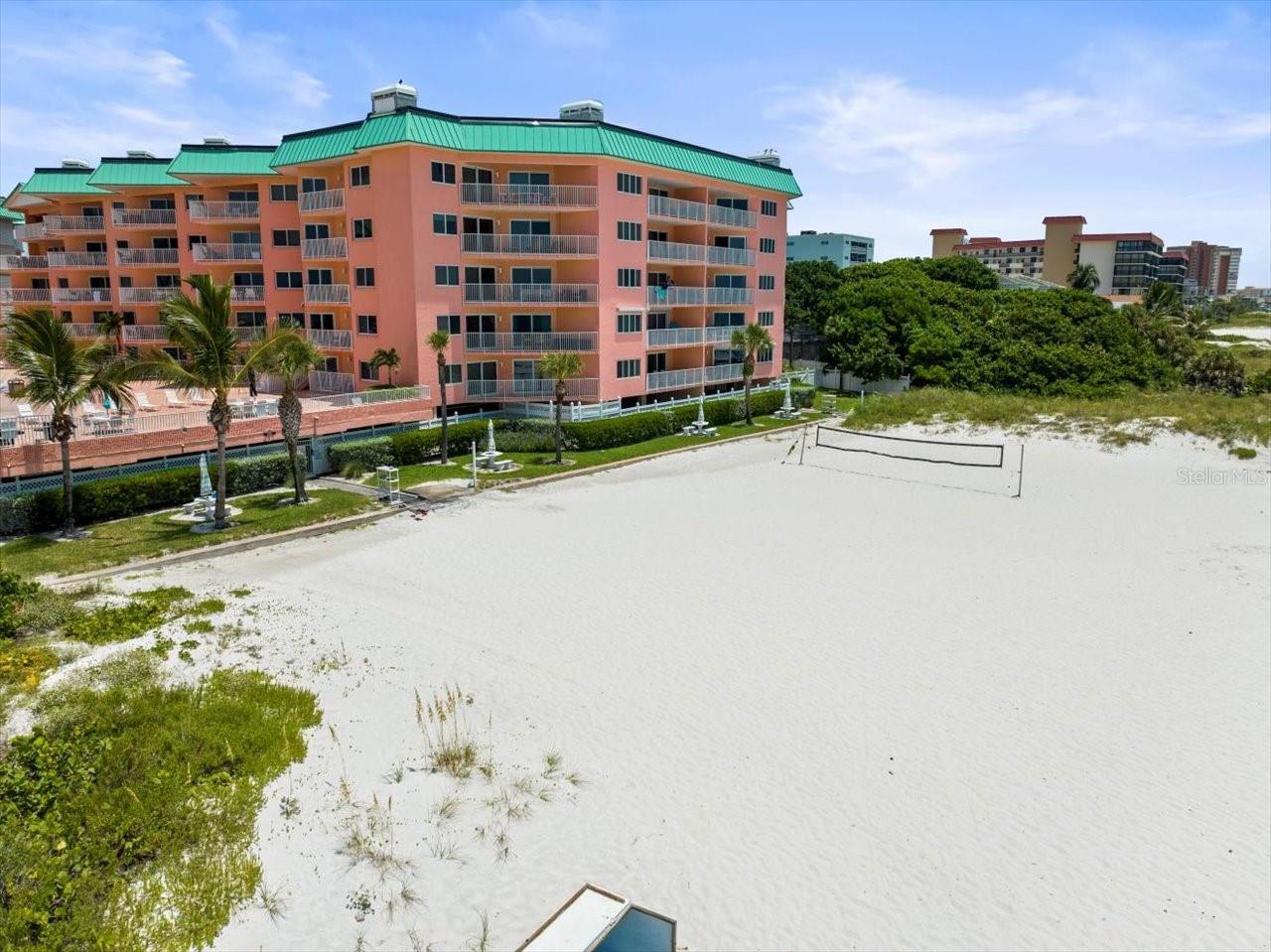 BEACH COTTAGE CONDO - Residential