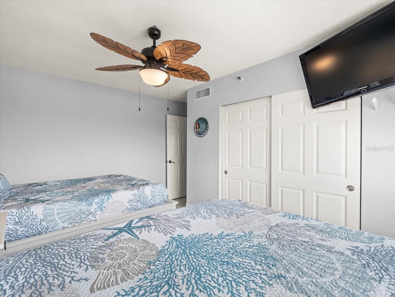 BEACH COTTAGE CONDO - Residential