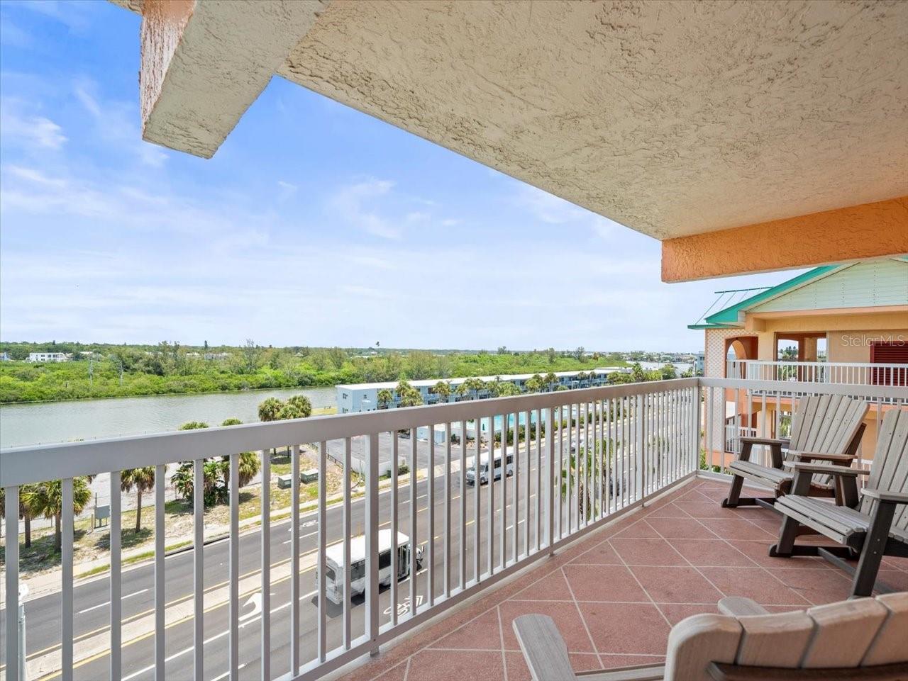 BEACH COTTAGE CONDO - Residential