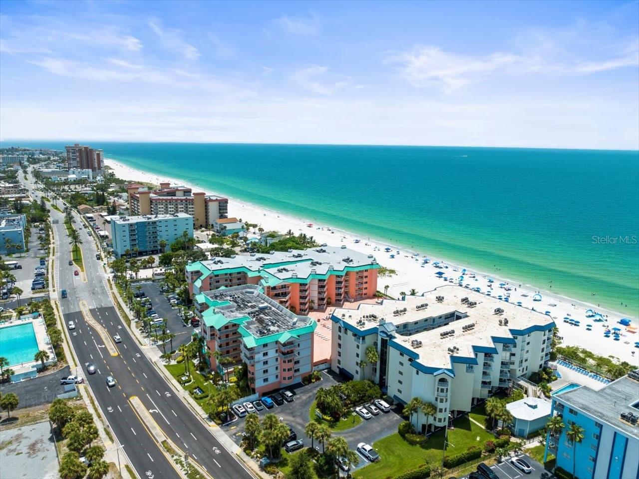 BEACH COTTAGE CONDO - Residential