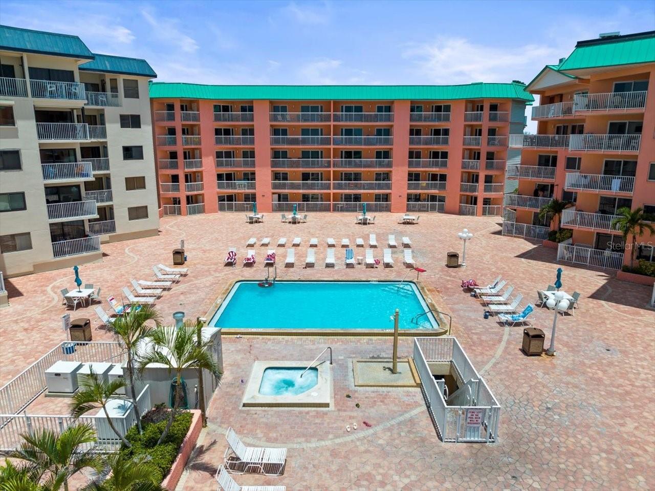 BEACH COTTAGE CONDO - Residential