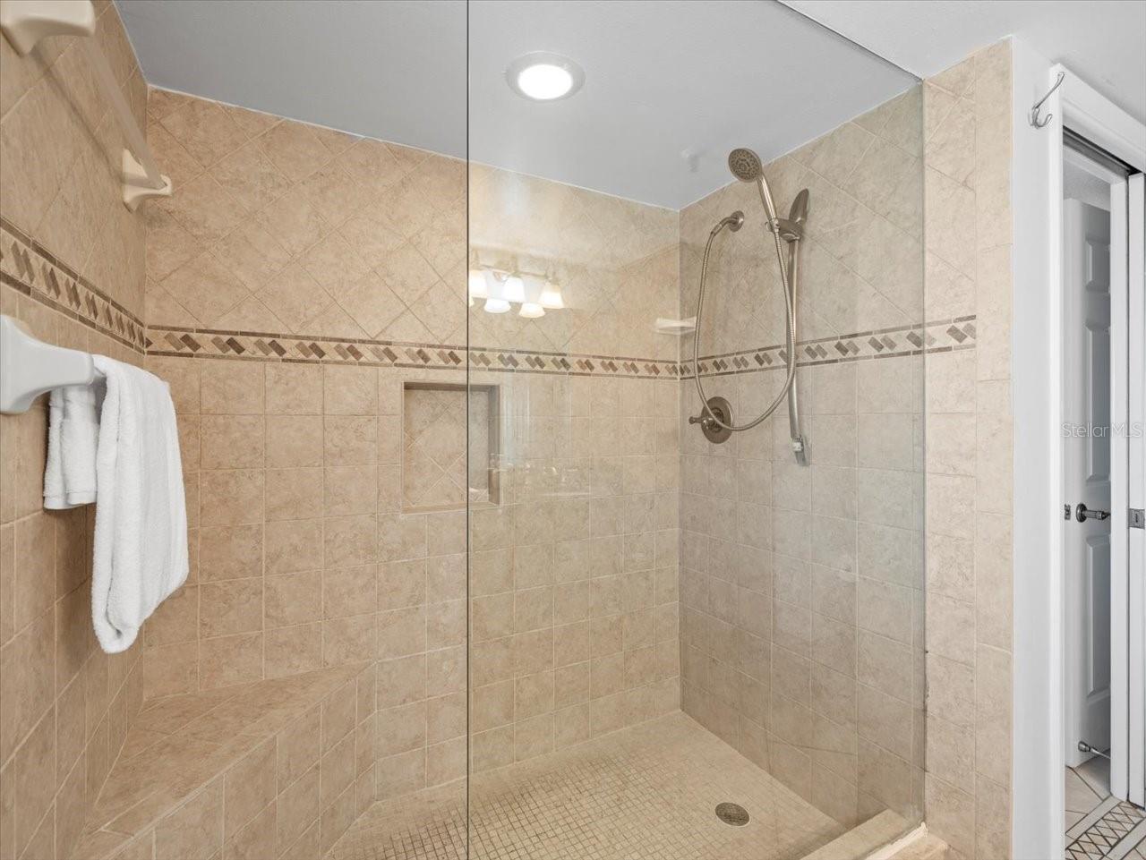 BEACH COTTAGE CONDO - Residential